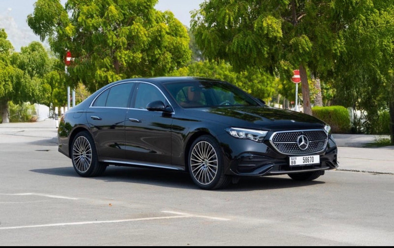 Mercedes E200 — 1