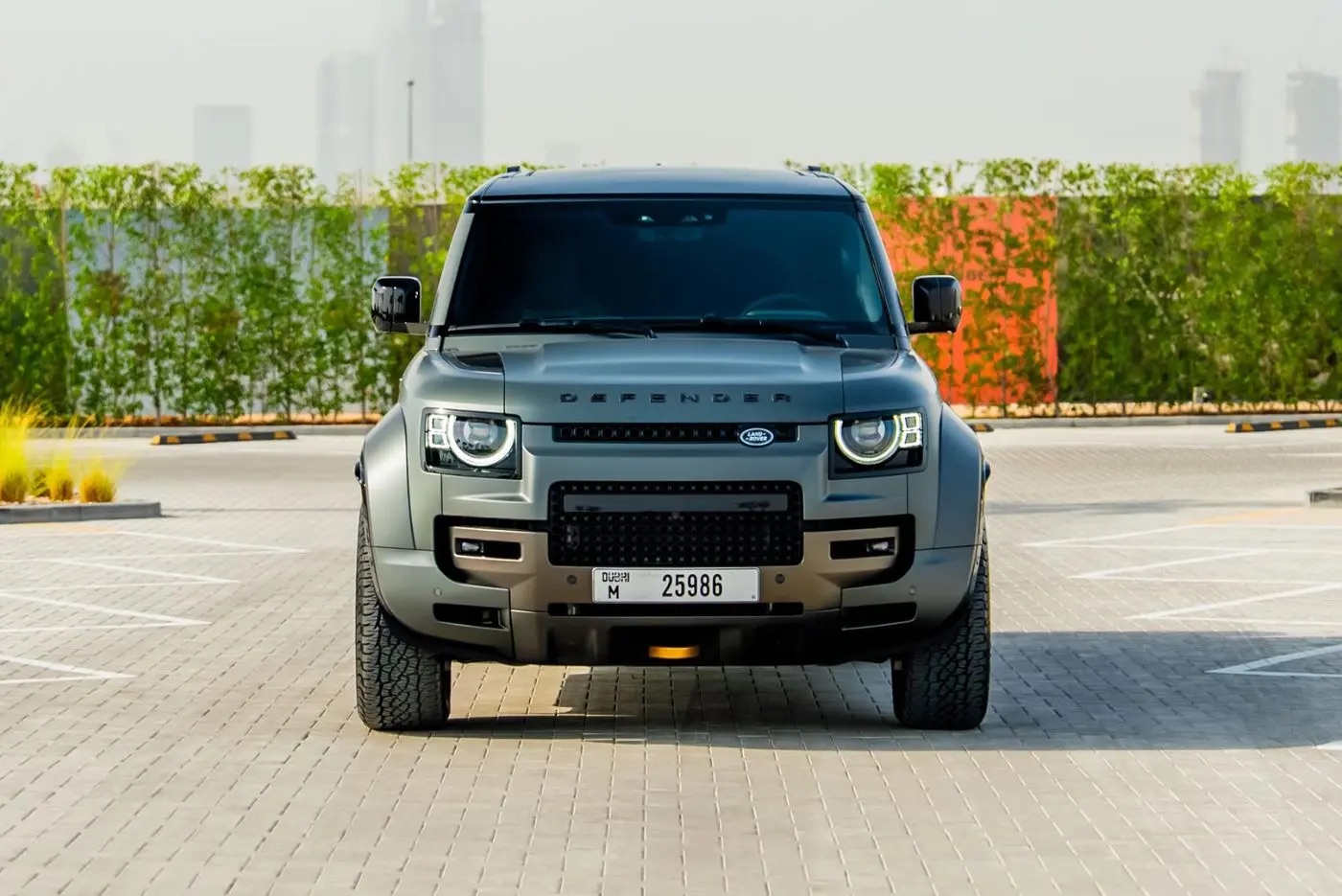 Defender Octa V8 — 1
